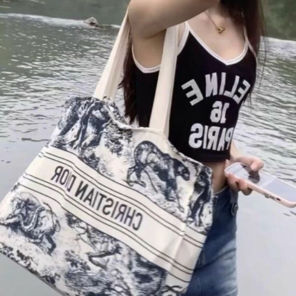 Christian Dior Dioriviera Tote Tiger Animal Brand New Never Used Cream NWOT